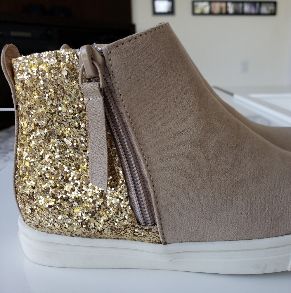 Kids shoes